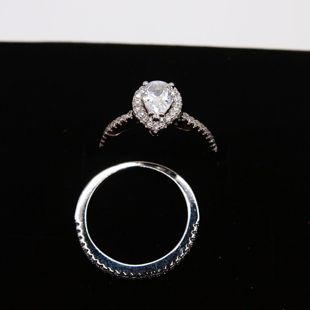 Beautiful 2 Pc. Teardrop Bridal Set,  .925 Solid Sterling Silver!!!! - Picture 5 of 8